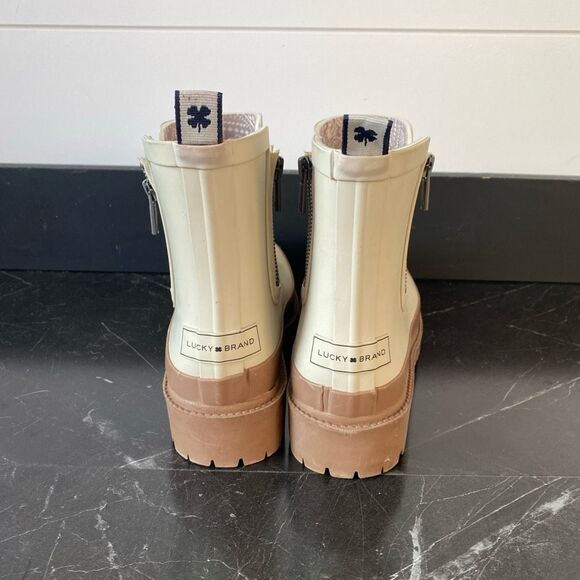 Lucky Brand Reinina Rainboot size 8M/39 - Picture 2 of 8